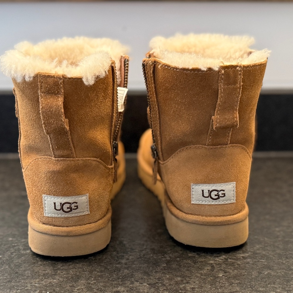 UGG Chestnut Shearling Winter Boots
